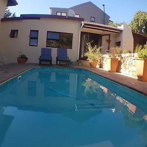 https://malachite-cottage.hotels-capetown.com